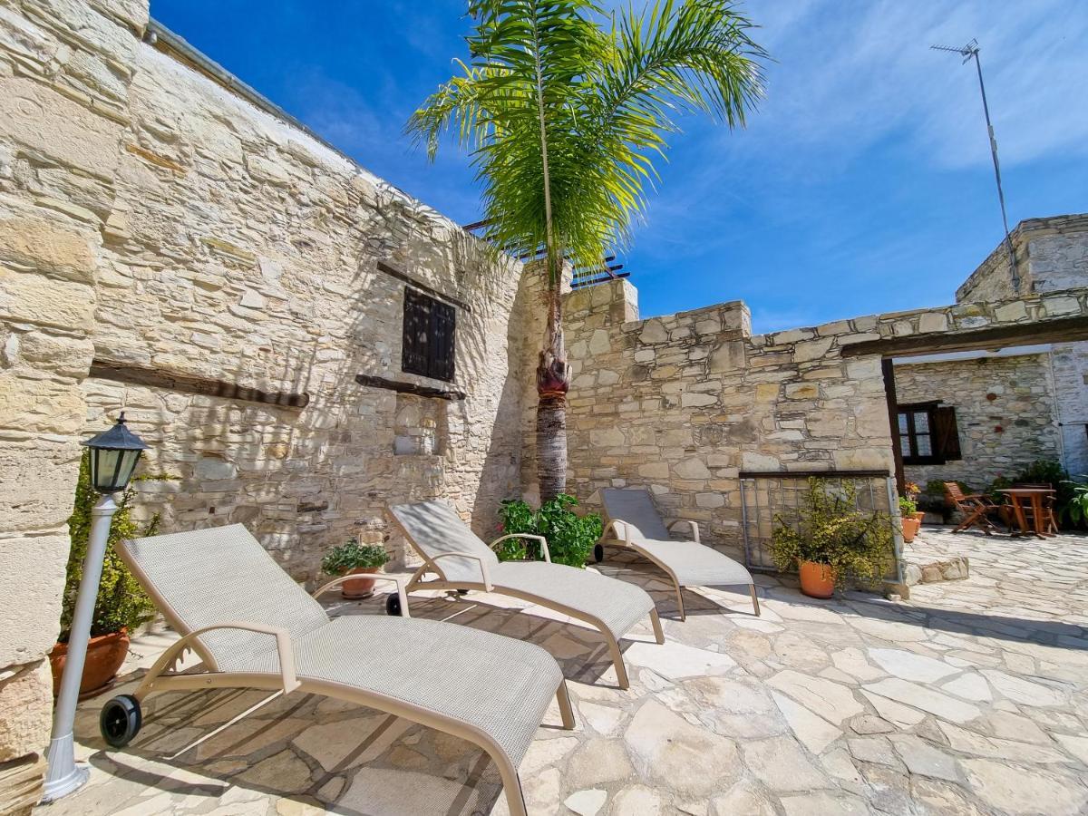 Athena'S Pool Oasis Daire Skarinou Dış mekan fotoğraf